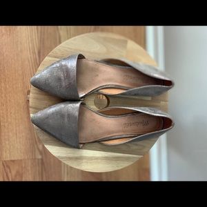 Madewell Pointe toe cut away flats in metallic